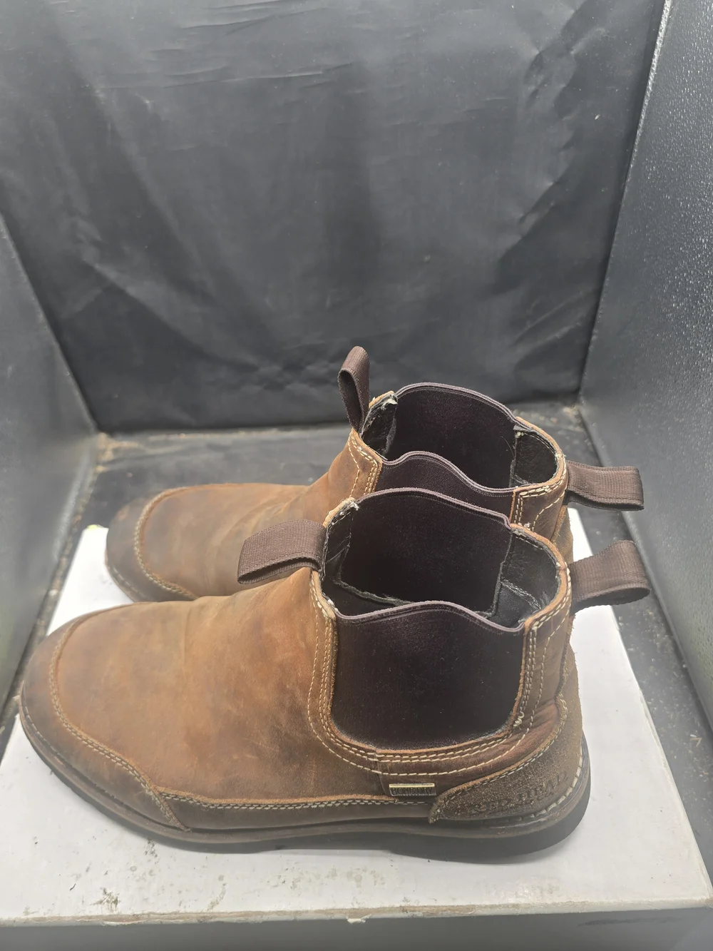 RedHead Men's Brown Leather Chukka Boots